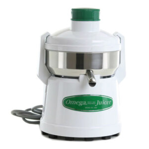Omega Juicer machine for fresh fruit and vegetable juice extraction, ideal for commercial kitchens and health-conscious cafes.