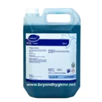 Diversey all-purpose cleaner in a large 5-liter container, ideal for professional cleaning with blue liquid disinfectant solution. Suitable for floors, walls, and surfaces, ensuring hygiene and safety.