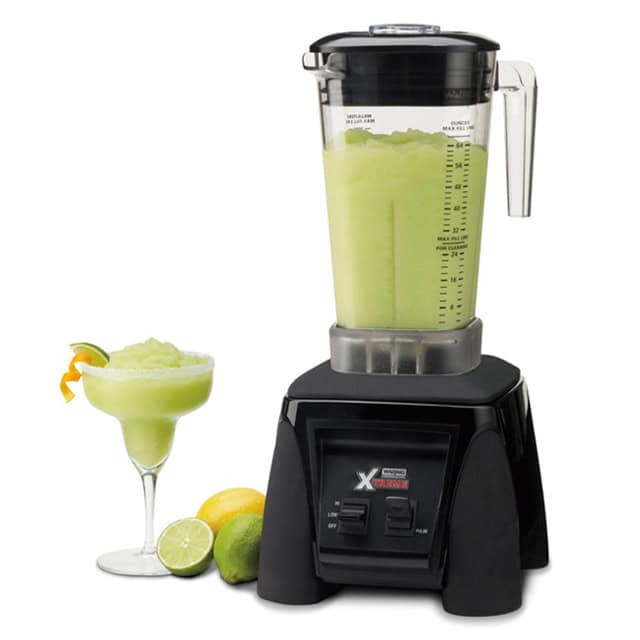 1003656_2.jpg Blender with lime-green smoothie topped with lemon wedge, fresh lemon and lime fruits, healthy beverage, commercial blender, juice bar equipment, Beyond Hygiene Asia.