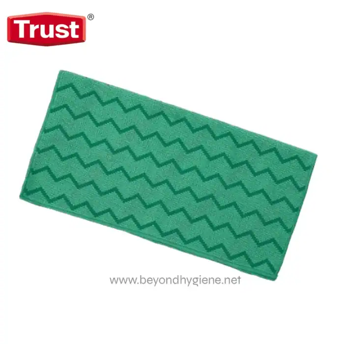 Microfiber cleaning cloth with zigzag pattern, suitable for sanitation and hygiene purposes.