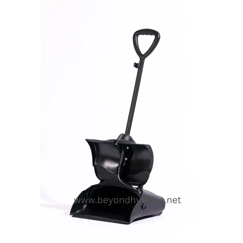 Windproof Dustpan (2) Heavy-duty plastic snow shovel with ergonomic handle, ideal for outdoor cleaning and snow removal in commercial and residential spaces. Durable and lightweight for easy use.