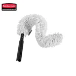 Microfiber cleaning duster with extendable handle for efficient dust removal, suitable for commercial cleaning and professional hygiene maintenance in Asia.