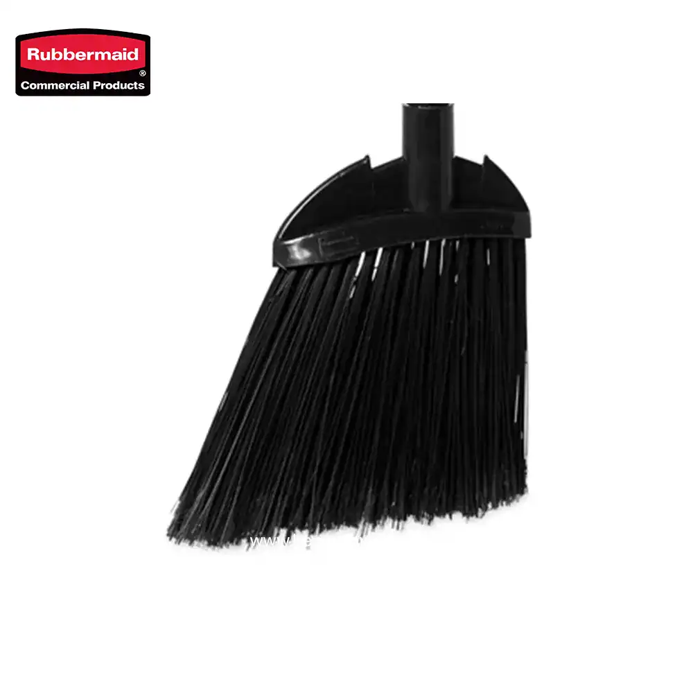 1 Rubbermaid black dustpan brush for commercial cleaning and janitorial services, durable and efficient sweeping tool for professional hygiene solutions.