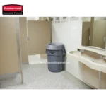 BRUTE® 32 GAL FUNNEL TOP LID GRAY