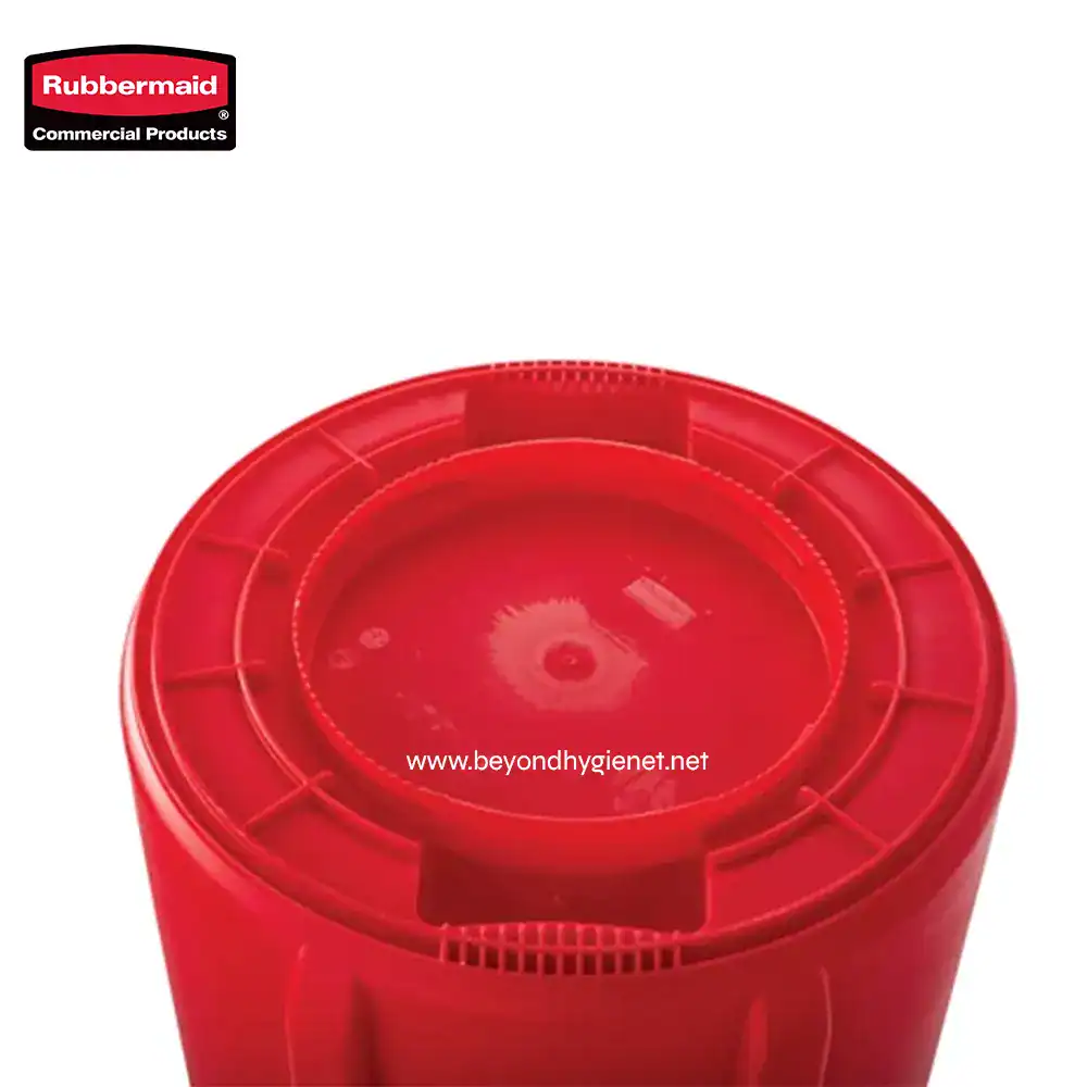 4 Rubbermaid commercial cleaning product container for hygiene and sanitation purposes in Asia.