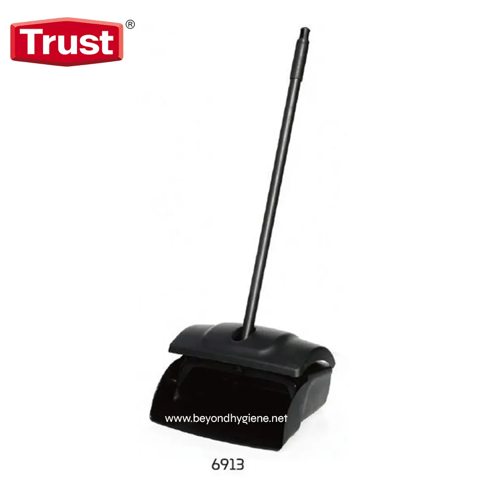6913 Trust brand black dustpan and brush set for commercial hygiene and cleaning solutions. Perfect for janitorial use, guarantees cleanliness and hygiene in professional environments.