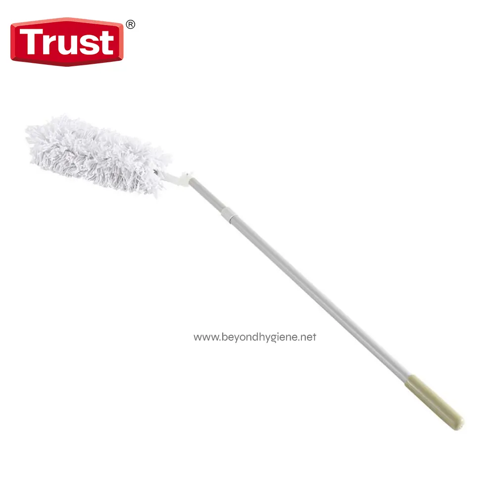 6991 Microfiber cleaning duster with extendable handle for commercial and residential cleaning, ideal for dusting hard-to-reach areas in hygiene and cleaning services.