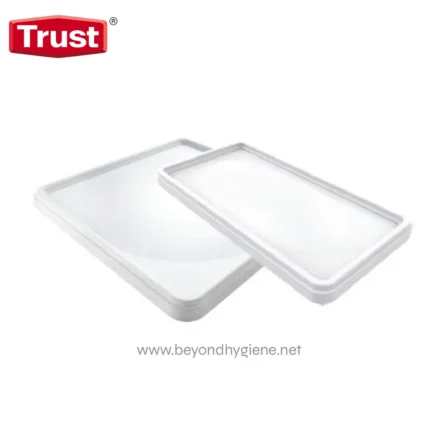 White plastic tray for hygiene and food service applications, ideal for sanitation needs and organizational purposes.