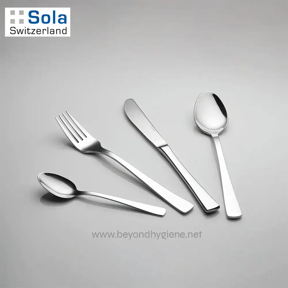 PRIMO 1810 Stainless Steel-2 Stainless steel cutlery set including fork, knife, tablespoon, and teaspoon on a neutral background, exemplifying hygiene and quality in professional or home dining environments.