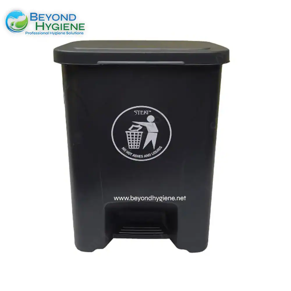 UGA-YYD064-BLA- Waste bin for hygiene disposal with foot pedal and trash symbol, suitable for clean sanitation environments.