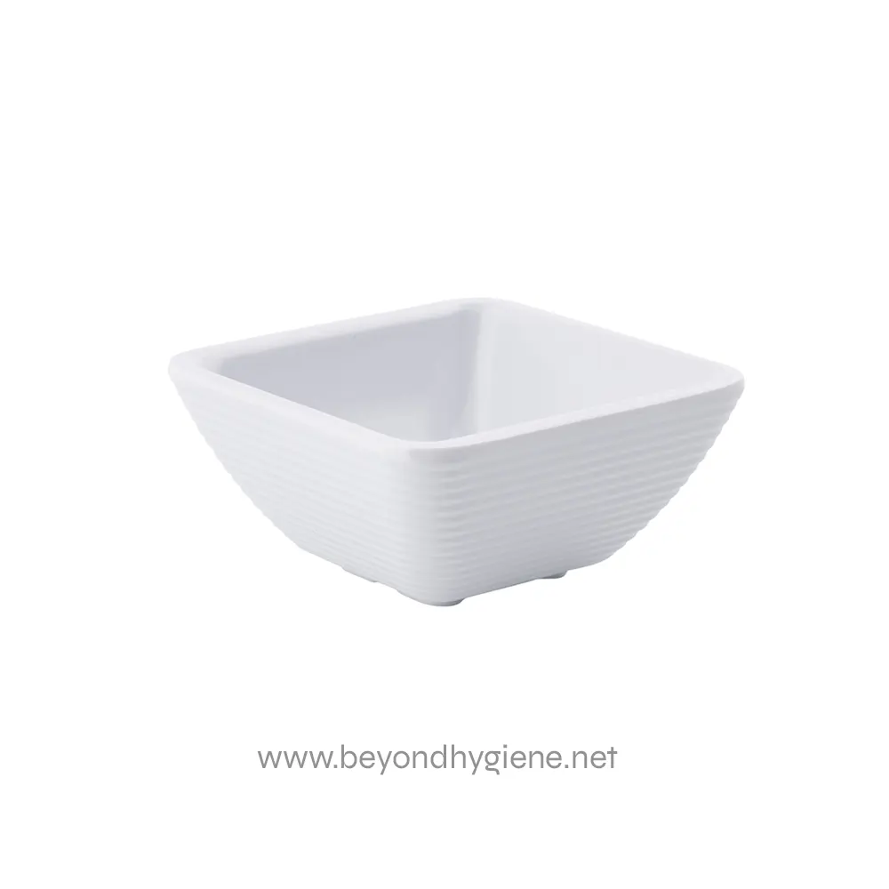 2 Square white ceramic serving bowl for kitchen or restaurant use, stylish and durable. Perfect for salads, appetizers, or display. Designed for hygiene and presentation in food service settings.