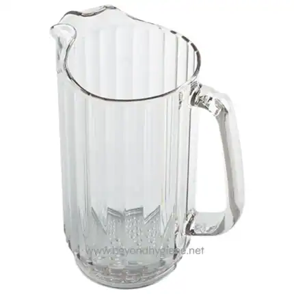 Clear glass pitcher for beverage service, ideal for hospitality and dining establishments in Asia. Showcases hygiene and elegance in food and drink presentation.