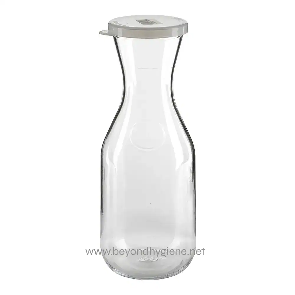 cambro-ww1000cw135-camliter-beverage-decanter-w-lid Clear glass carafe for hygiene and sanitation purposes, ideal for beverages or containers in Asian healthcare and hospitality settings.