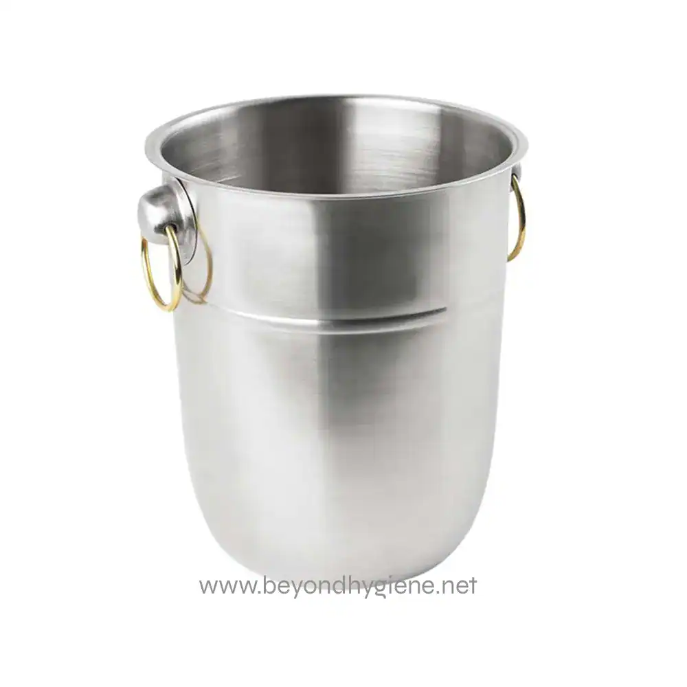 1 Stainless steel ice bucket for food safety and hygiene, ideal for restaurants and catering establishments. Durable and easy to clean for professional hygiene standards.