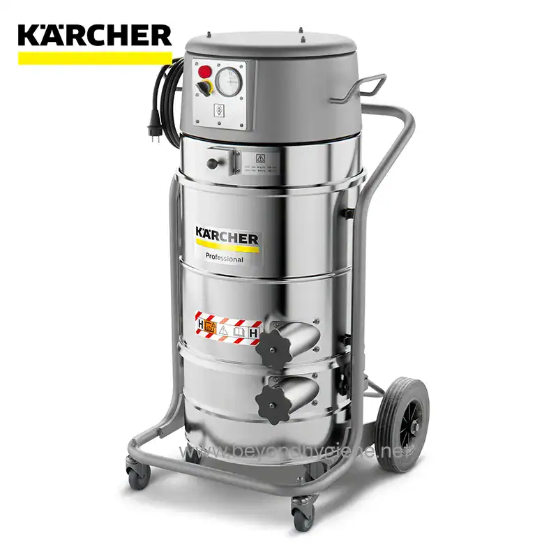 Karcher industrial vacuum cleaner used for commercial and industrial cleaning in hygiene and sanitation facilities.