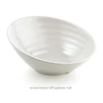 White ceramic bowl for food presentation, used in commercial kitchens and restaurants for hygiene and serving purposes. Perfect for food hygiene standards.