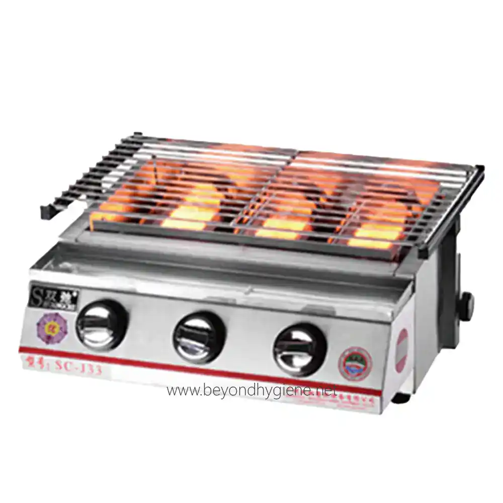 Infrared Gas Griller SC-J33W Gas stove with four burners, stainless steel construction, and adjustable control knobs. Perfect for commercial kitchens and cooking services.