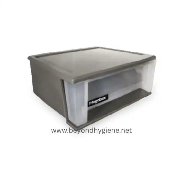 Stainless steel sneeze guard or barrier, ideal for hygiene and safety in food service and healthcare environments. Durable and easy to clean, essential for maintaining hygiene standards.